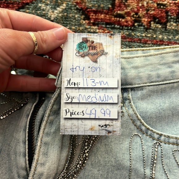 NWT Women’s denim jean shorts with rhinestone fringe, size medium - Picture 6 of 6